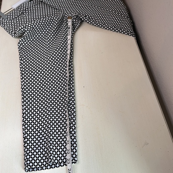 Banana Republic Factory Black and White Diamond Print Sloan Crop Pant Size 4P - Picture 13 of 13